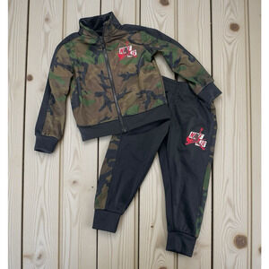 Nike Air Jordan Camo Tricot Set 2PC Track Suit Jacket Pants Boys Size 2T Jumpman